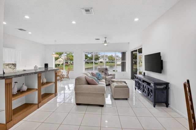 7823 Rockford Road, Boynton Beach, FL 33472