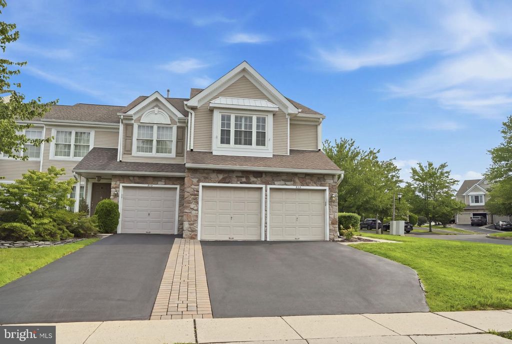 506 COACHWOOD CT, NEWTOWN, PA 18940 — exterior