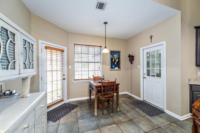 207 Ouiski Bayou Drive, Houma, LA 70360