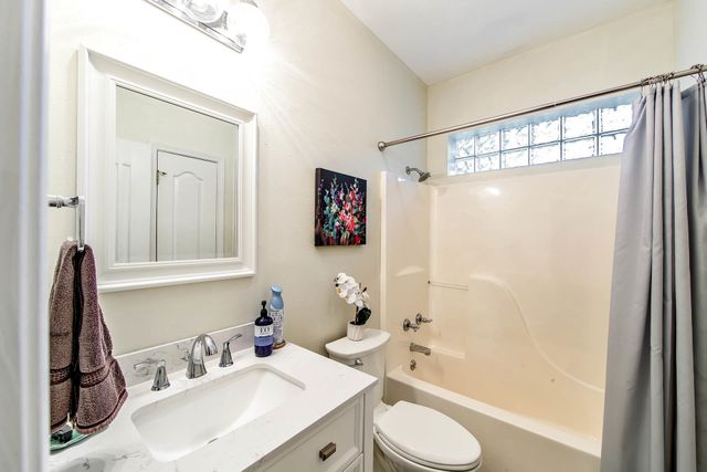 207 Ouiski Bayou Drive, Houma, LA 70360
