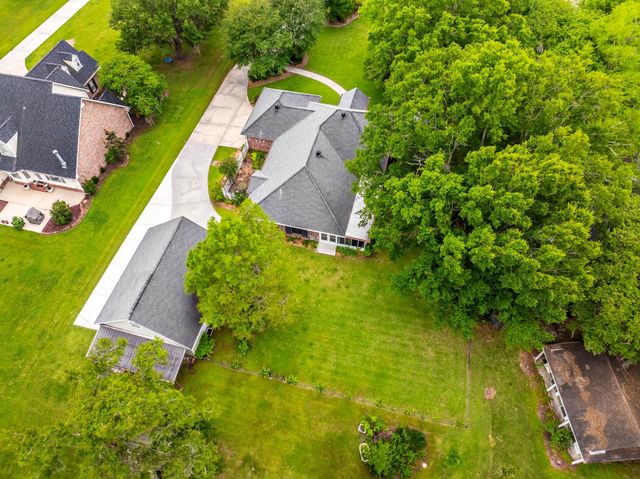 207 Ouiski Bayou Drive, Houma, LA 70360