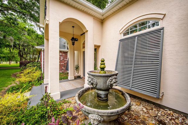 207 Ouiski Bayou Drive, Houma, LA 70360