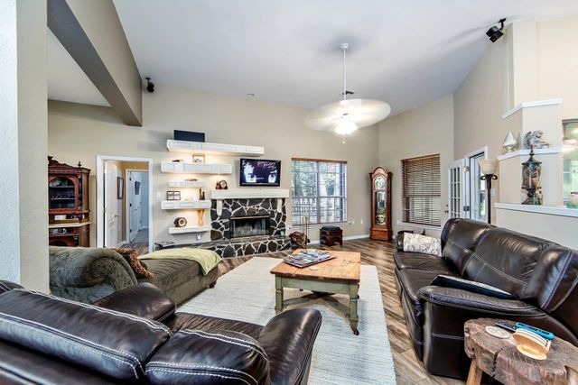 207 Ouiski Bayou Drive, Houma, LA 70360