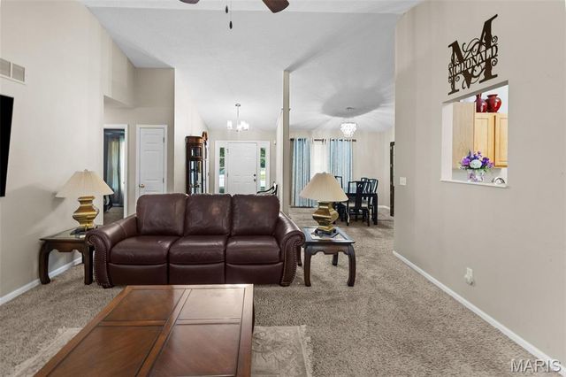 137 Egret Court, Belleville, IL 62223