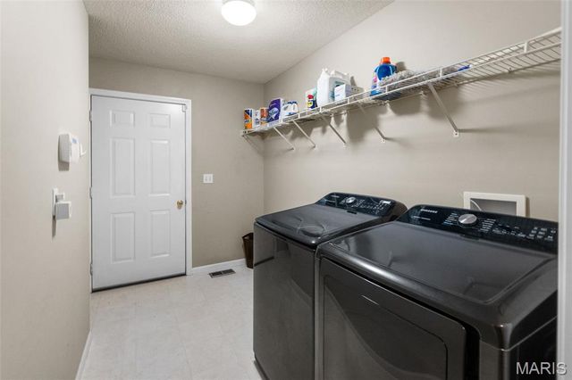 137 Egret Court, Belleville, IL 62223