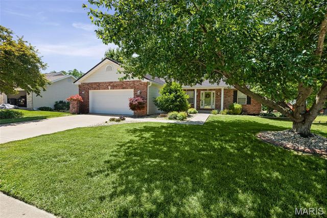 137 Egret Court, Belleville, IL 62223