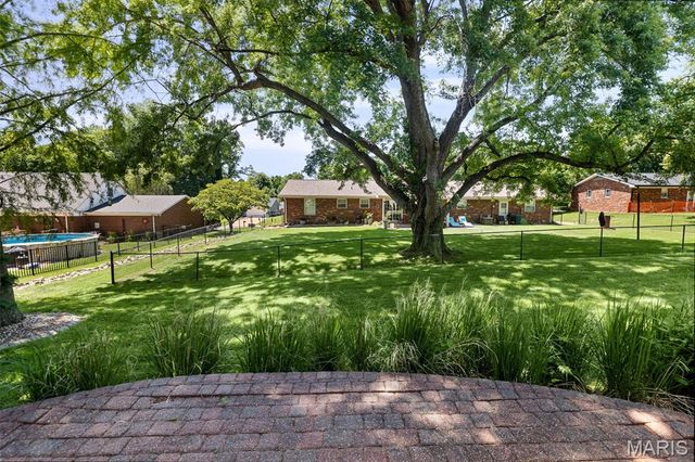 137 Egret Court, Belleville, IL 62223