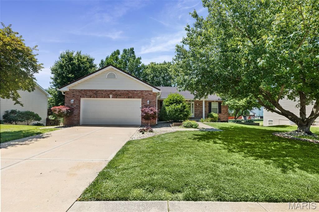 137 Egret Court, Belleville, IL 62223