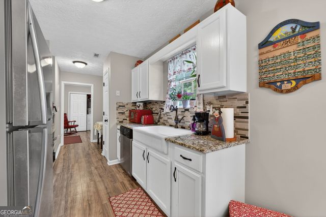 710 Trickle Lane, Mcdonough, GA 30252