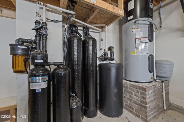 35 W Cloverfield Lane, Hampstead, NC 28443