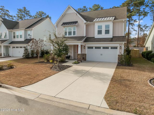35 W Cloverfield Lane, Hampstead, NC 28443