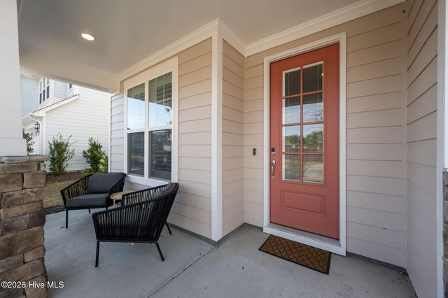 35 W Cloverfield Lane, Hampstead, NC 28443