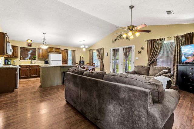 819 Hidden Oaks Drive, Point Blank, TX 77364