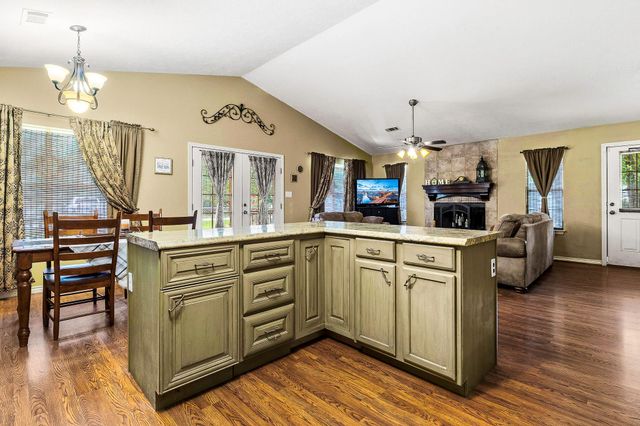 819 Hidden Oaks Drive, Point Blank, TX 77364