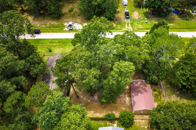 819 Hidden Oaks Drive, Point Blank, TX 77364