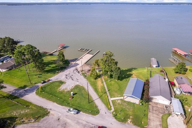 819 Hidden Oaks Drive, Point Blank, TX 77364