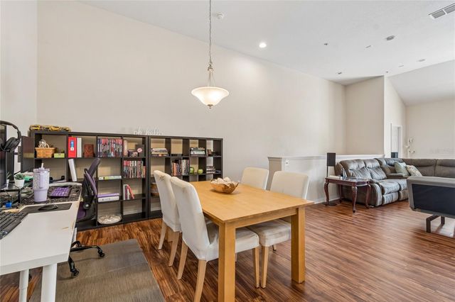 21041 SUNPOINT WAY 201, Lutz, FL 33558