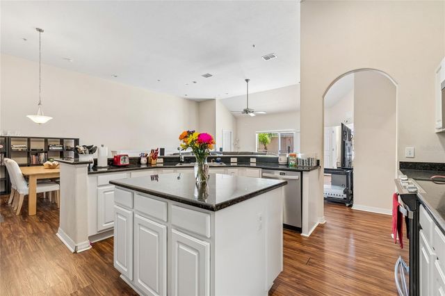 21041 SUNPOINT WAY 201, Lutz, FL 33558