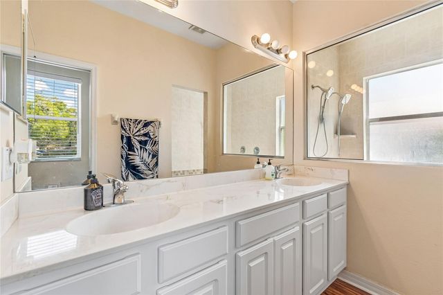 21041 SUNPOINT WAY 201, Lutz, FL 33558
