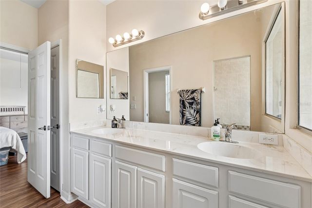 21041 SUNPOINT WAY 201, Lutz, FL 33558