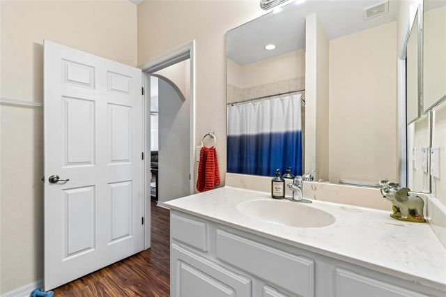21041 SUNPOINT WAY 201, Lutz, FL 33558