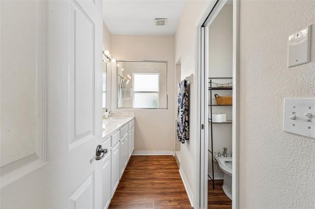 21041 SUNPOINT WAY 201, Lutz, FL 33558