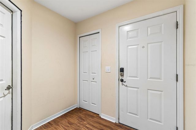 21041 SUNPOINT WAY 201, Lutz, FL 33558