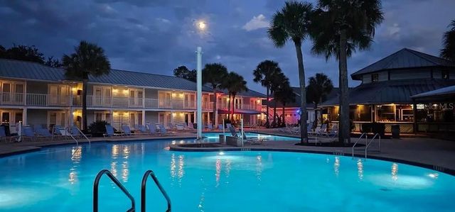 21041 SUNPOINT WAY 201, Lutz, FL 33558