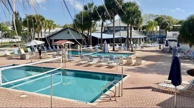 21041 SUNPOINT WAY 201, Lutz, FL 33558