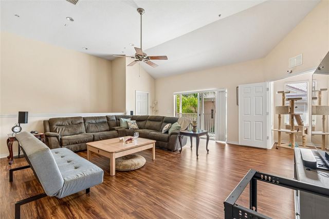 21041 SUNPOINT WAY 201, Lutz, FL 33558
