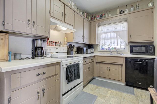 149 W FACTORY STREET, Seymour, WI 54165