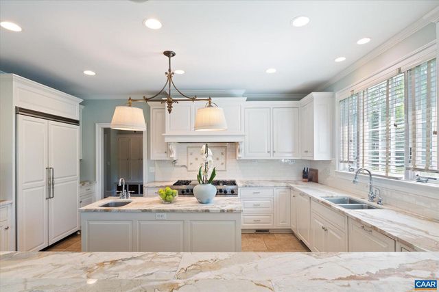 515 ROCKS FARM DR, Charlottesville, VA 22903