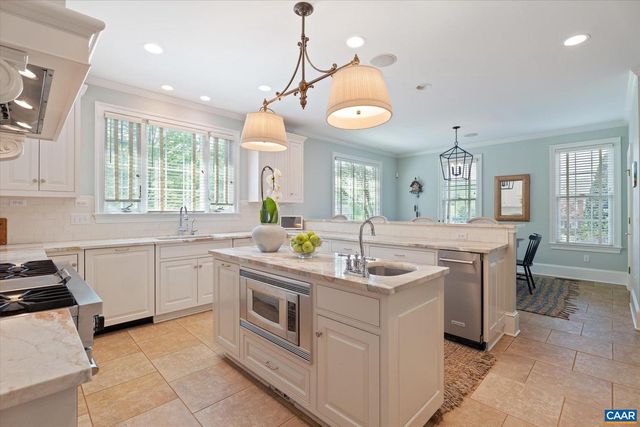 515 ROCKS FARM DR, Charlottesville, VA 22903