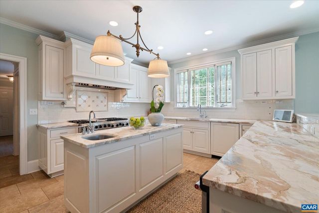 515 ROCKS FARM DR, Charlottesville, VA 22903