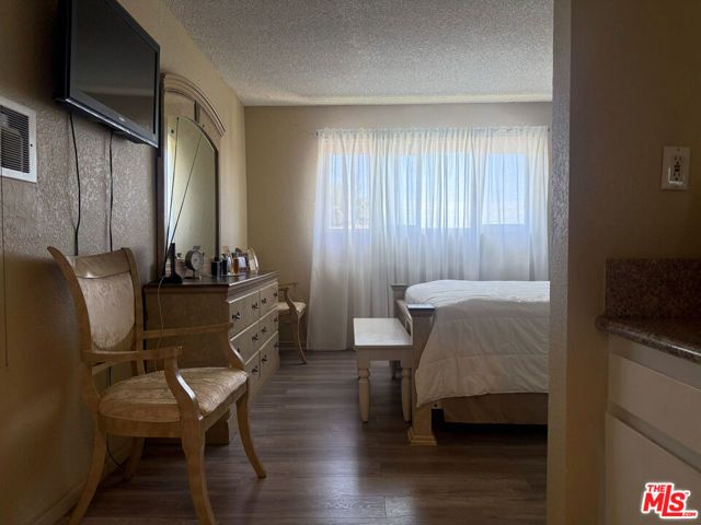 13103 Barbara Ann Street, North Hollywood (los Angeles), CA 91605