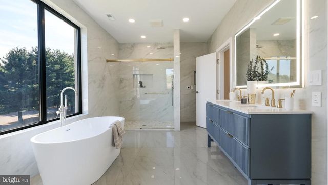 3750 WHEATSHEAF RD, Huntingdon Valley, PA 19006