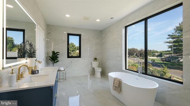 3750 WHEATSHEAF RD, Huntingdon Valley, PA 19006