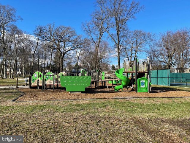 3750 WHEATSHEAF RD, Huntingdon Valley, PA 19006