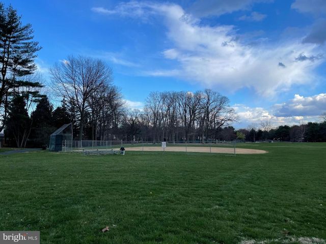 3750 WHEATSHEAF RD, Huntingdon Valley, PA 19006