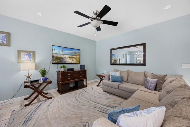 94 Dolphin Street, Destin, FL 32541