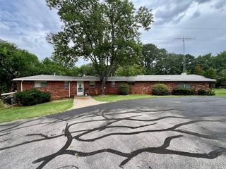 7087 Arrow, Kingston, OK 73439