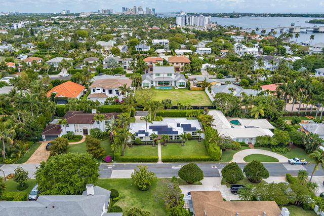 225 Russlyn Drive, West Palm Beach, FL 33405