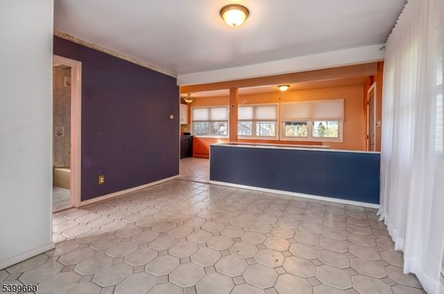 207 Dupont Ave, Hopatcong Boro, NJ 07843