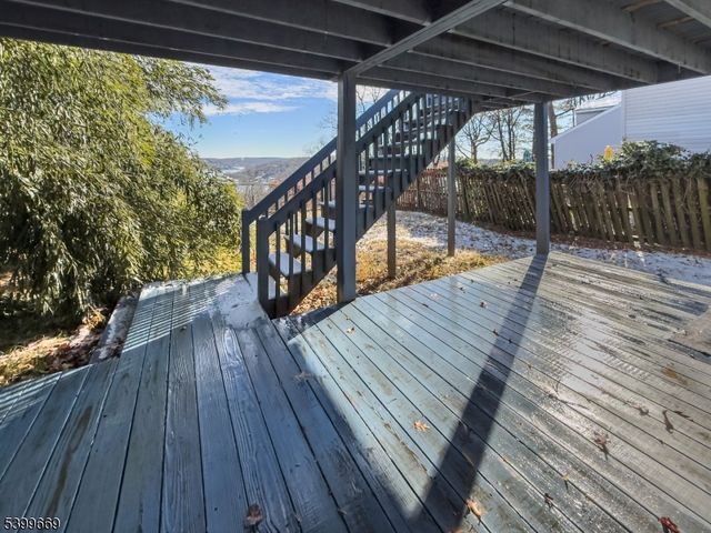 207 Dupont Ave, Hopatcong Boro, NJ 07843