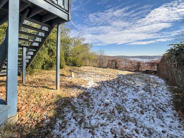 207 Dupont Ave, Hopatcong Boro, NJ 07843