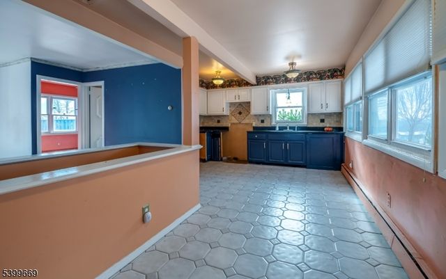 207 Dupont Ave, Hopatcong Boro, NJ 07843