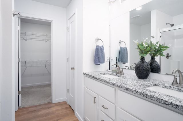 504 N Cheyenne Valley Road, Nixa, MO 65714