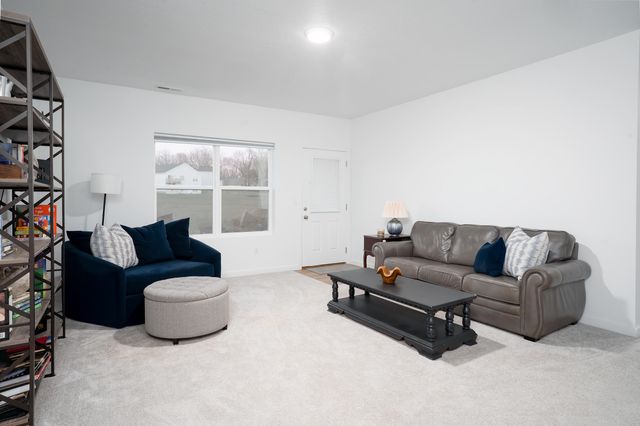 504 N Cheyenne Valley Road, Nixa, MO 65714