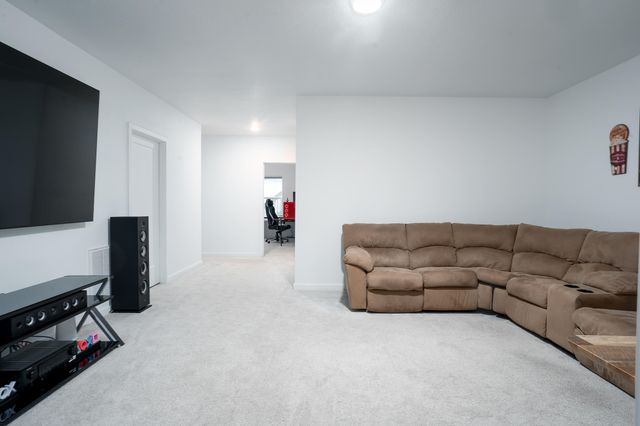 504 N Cheyenne Valley Road, Nixa, MO 65714