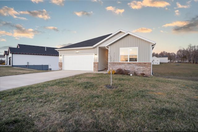 504 N Cheyenne Valley Road, Nixa, MO 65714